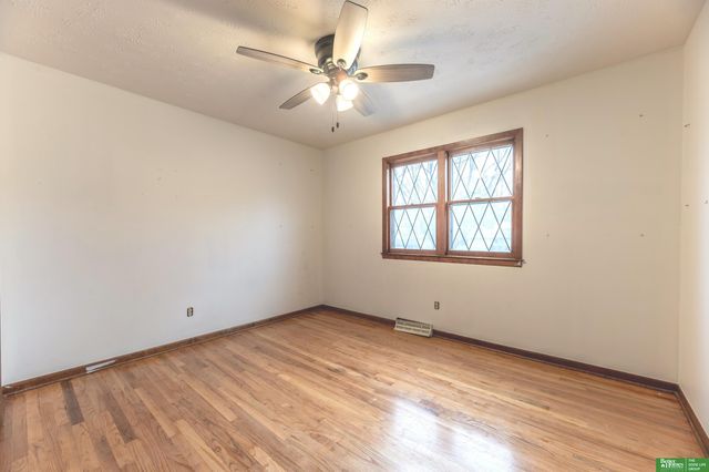 1705 GREGG Road, Bellevue, NE 68005