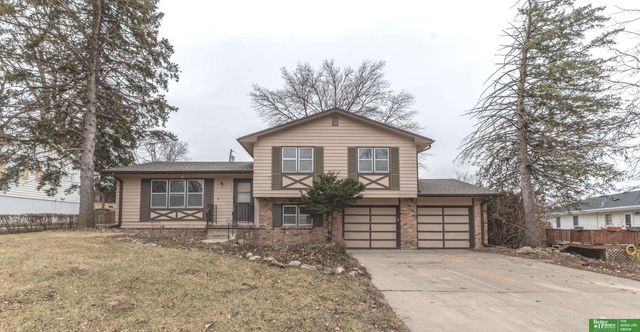 1705 GREGG Road, Bellevue, NE 68005