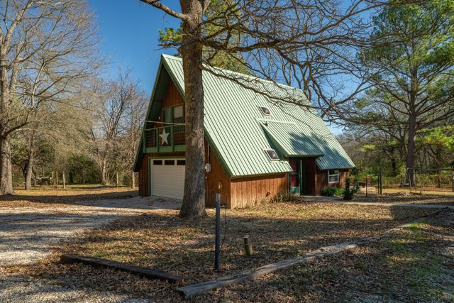 3879 County Road 4220, Commerce, TX 75428