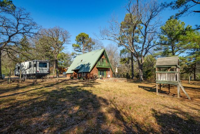 3879 County Road 4220, Commerce, TX 75428