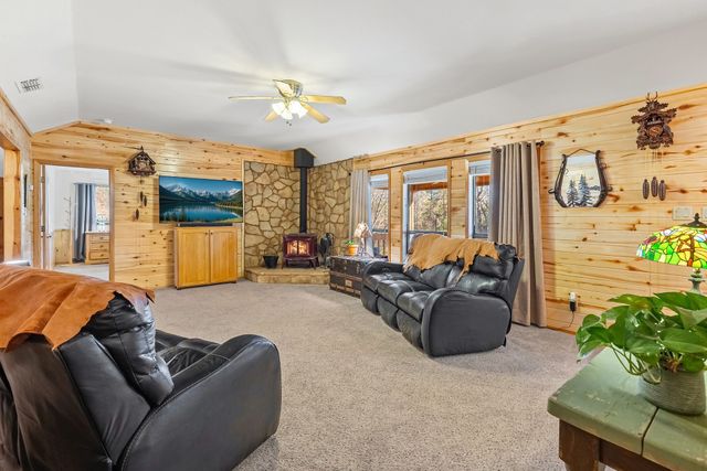 3879 County Road 4220, Commerce, TX 75428