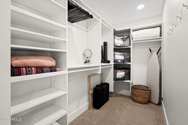 1027 W PERALTA Avenue, Mesa, AZ 85210