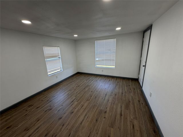 1403 SE Martin Luther King Jr Street, Mineral Wells, TX 76067