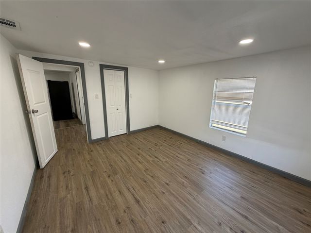 1403 SE Martin Luther King Jr Street, Mineral Wells, TX 76067