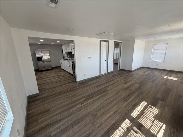 1403 SE Martin Luther King Jr Street, Mineral Wells, TX 76067