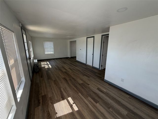 1403 SE Martin Luther King Jr Street, Mineral Wells, TX 76067