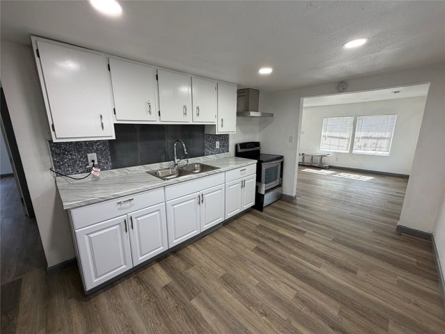 1403 SE Martin Luther King Jr Street, Mineral Wells, TX 76067