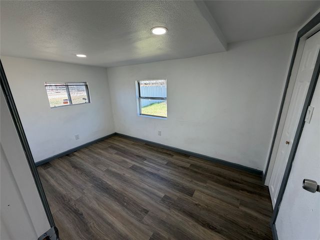 1403 SE Martin Luther King Jr Street, Mineral Wells, TX 76067