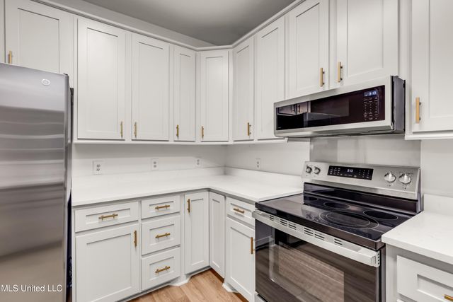 1528 Barracuda Drive, Gautier, MS 39553