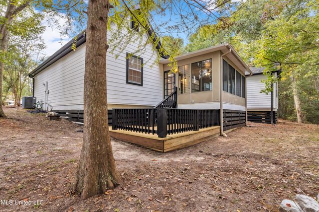 1528 Barracuda Drive, Gautier, MS 39553