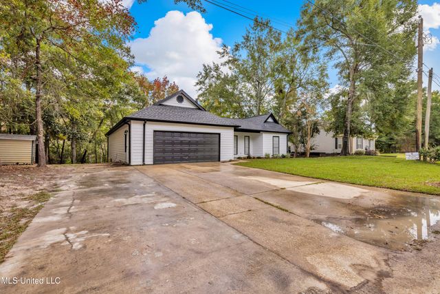 1528 Barracuda Drive, Gautier, MS 39553