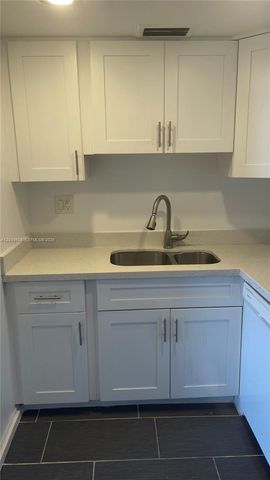 1440 Brickell Bay Dr 508, Miami, FL 33131