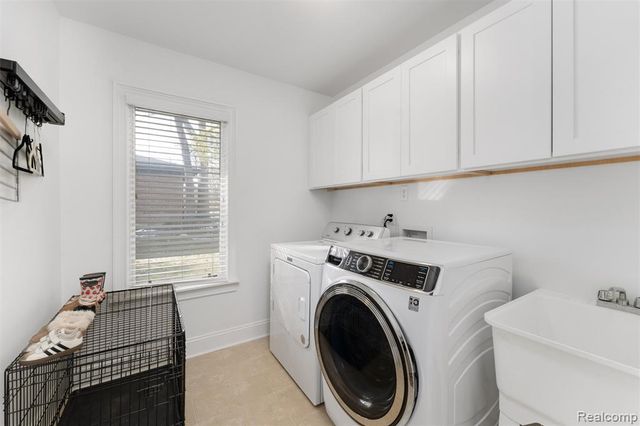 174 Hillboro Drive, Bloomfield Hills, MI 48301