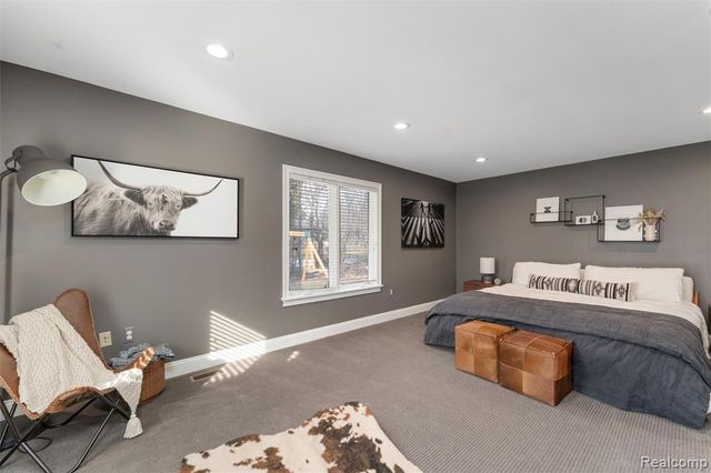 174 Hillboro Drive, Bloomfield Hills, MI 48301