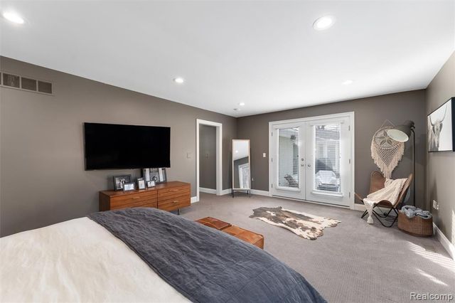 174 Hillboro Drive, Bloomfield Hills, MI 48301