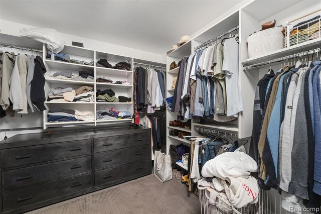 174 Hillboro Drive, Bloomfield Hills, MI 48301