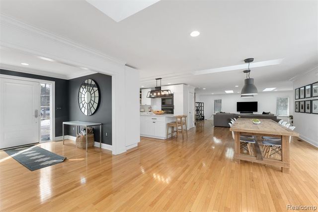 174 Hillboro Drive, Bloomfield Hills, MI 48301