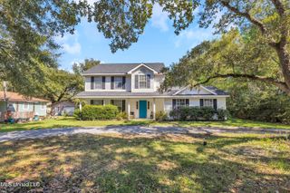 701 Washington Street, Bay Saint Louis, MS 39520