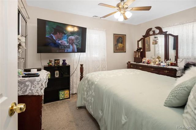 21510 Remick Drive, Clinton Township, MI 48036