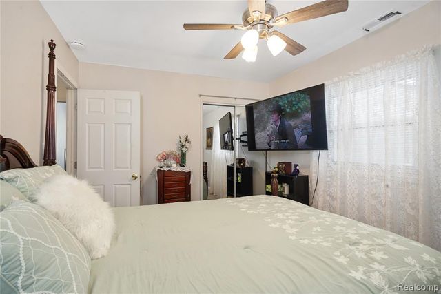 21510 Remick Drive, Clinton Township, MI 48036