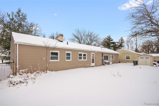 21510 Remick Drive, Clinton Township, MI 48036