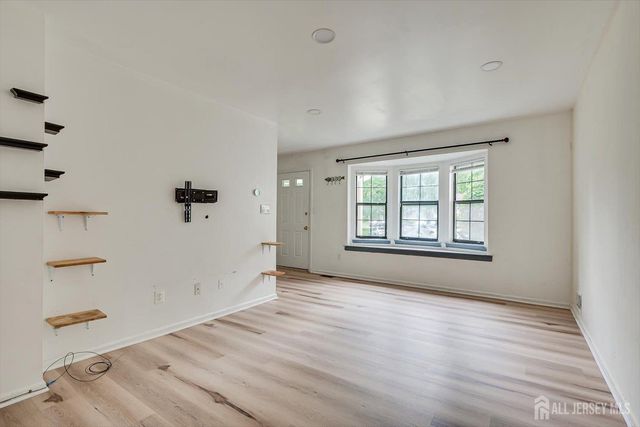 503 Timber Oaks Road, Edison, NJ 08820