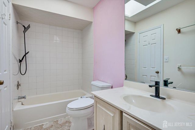503 Timber Oaks Road, Edison, NJ 08820