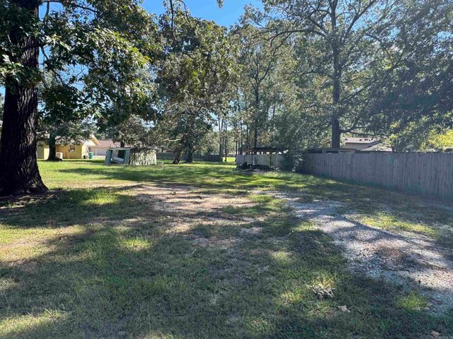 1601 Rainbow Dr, White Hall, AR 71602