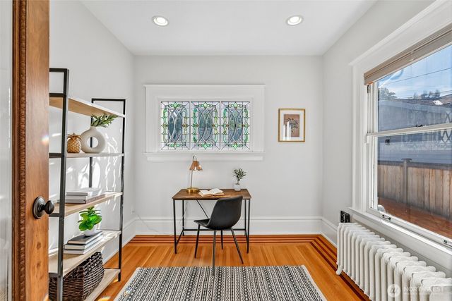 5260 16th Avenue NE, Seattle, WA 98105