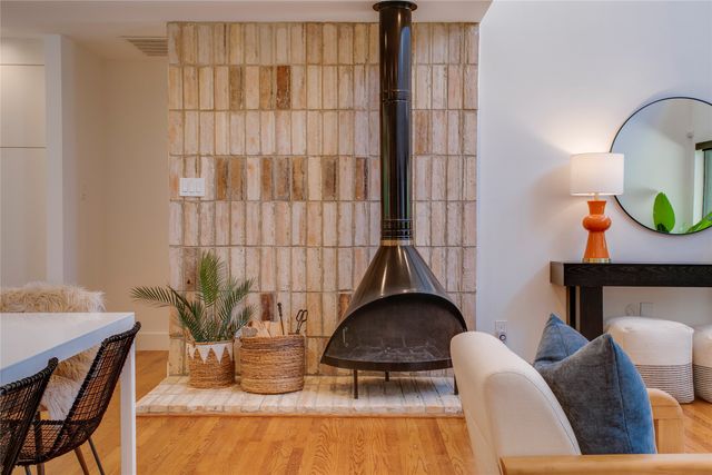 406 S Ravinia Drive, Dallas, TX 75211