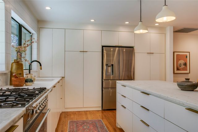 406 S Ravinia Drive, Dallas, TX 75211