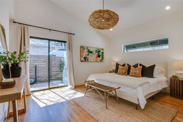 406 S Ravinia Drive, Dallas, TX 75211