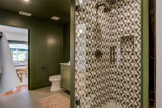 406 S Ravinia Drive, Dallas, TX 75211