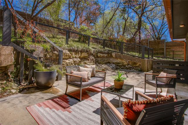 406 S Ravinia Drive, Dallas, TX 75211