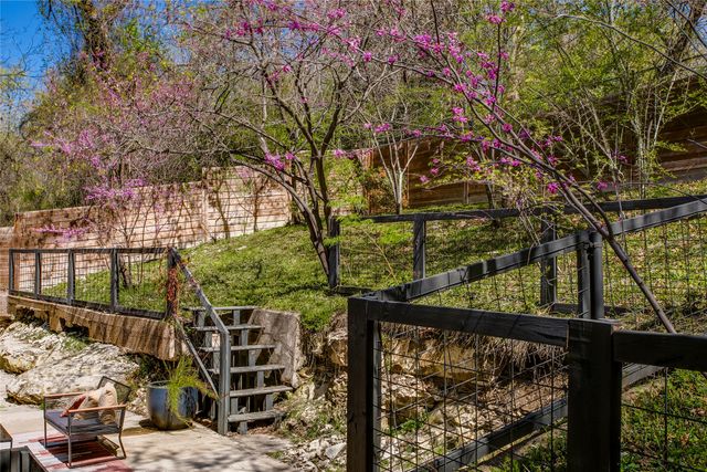 406 S Ravinia Drive, Dallas, TX 75211