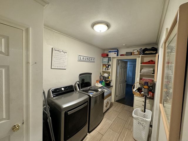 170 Hunter Drive, West Hartford, CT 06107