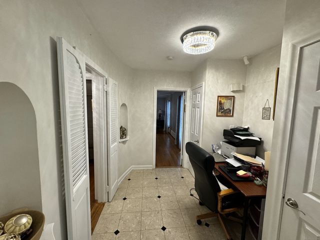 170 Hunter Drive, West Hartford, CT 06107