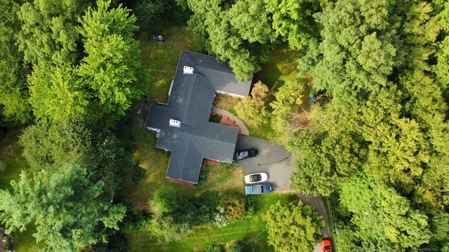 170 Hunter Drive, West Hartford, CT 06107