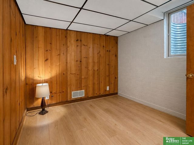 4264 Drexel Street, Omaha, NE 68107
