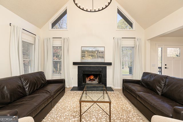 305 Mariner Circle, Woodstock, GA 30189