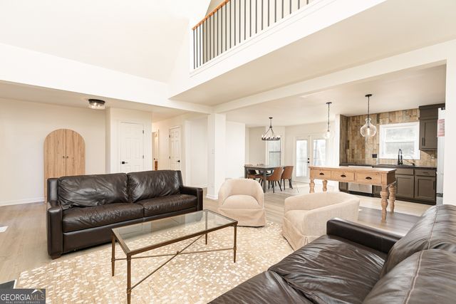 305 Mariner Circle, Woodstock, GA 30189