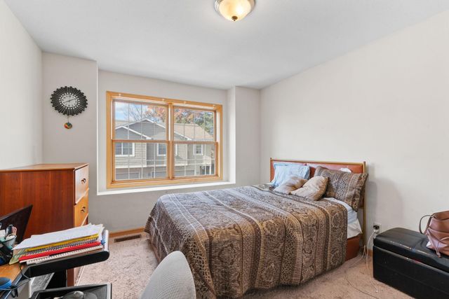 1883 Garden Way, Saint Paul, MN 55119