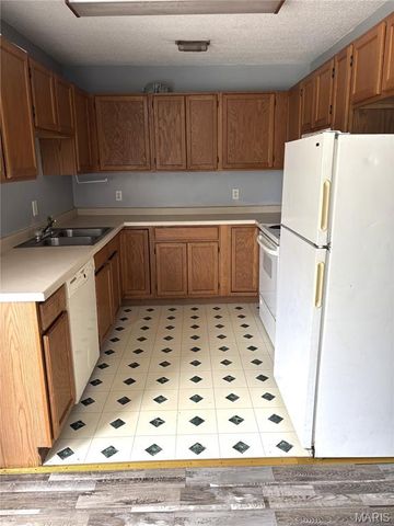 518 W Harris Avenue A-D, Greenville, IL 62246