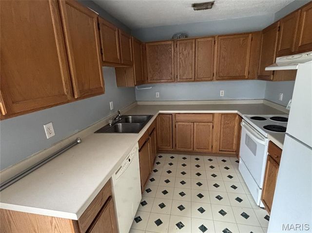 518 W Harris Avenue A-D, Greenville, IL 62246