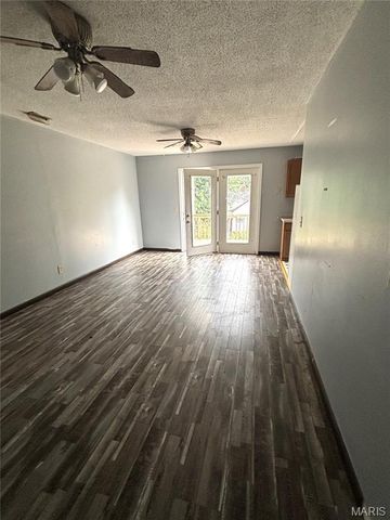 518 W Harris Avenue A-D, Greenville, IL 62246
