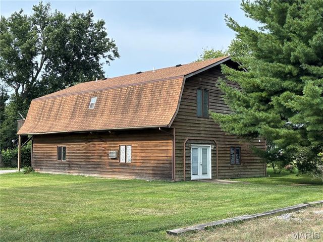 518 W Harris Avenue A-D, Greenville, IL 62246