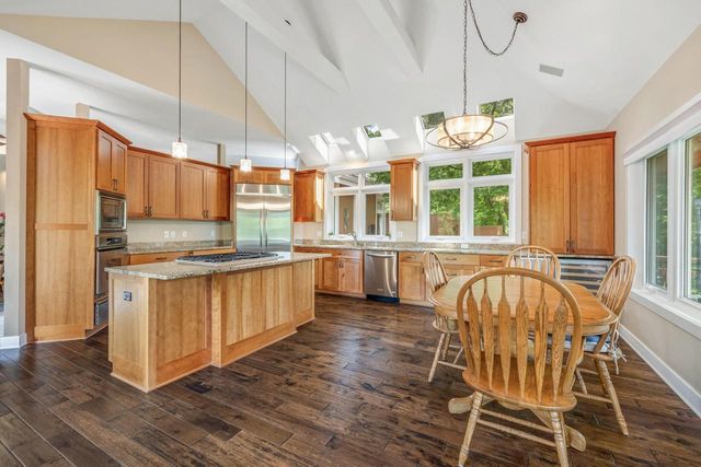 1460 Geneva Club DRIVE, Lake Geneva, WI 53147