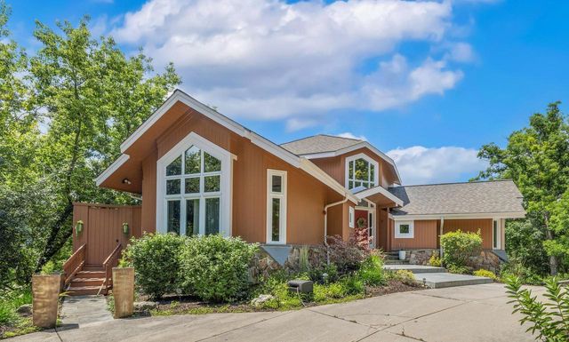 1460 Geneva Club DRIVE, Lake Geneva, WI 53147
