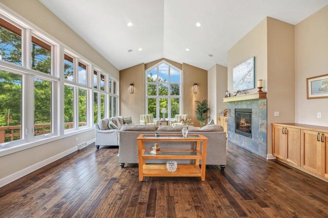 1460 Geneva Club DRIVE, Lake Geneva, WI 53147