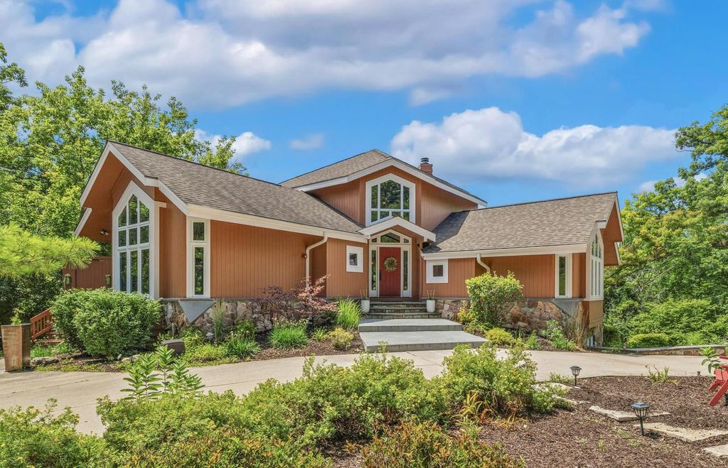 1460 Geneva Club DRIVE, Lake Geneva, WI 53147